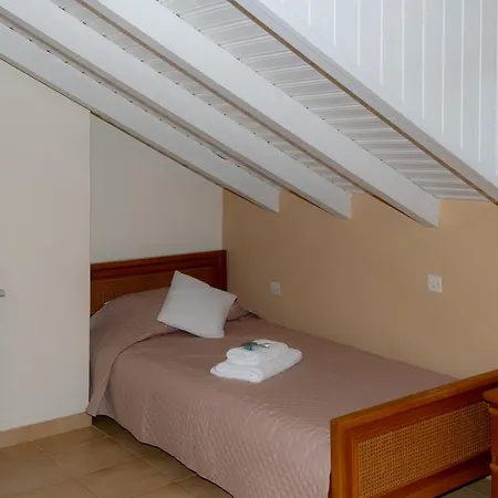 Captain's Quarters At Captains Daire